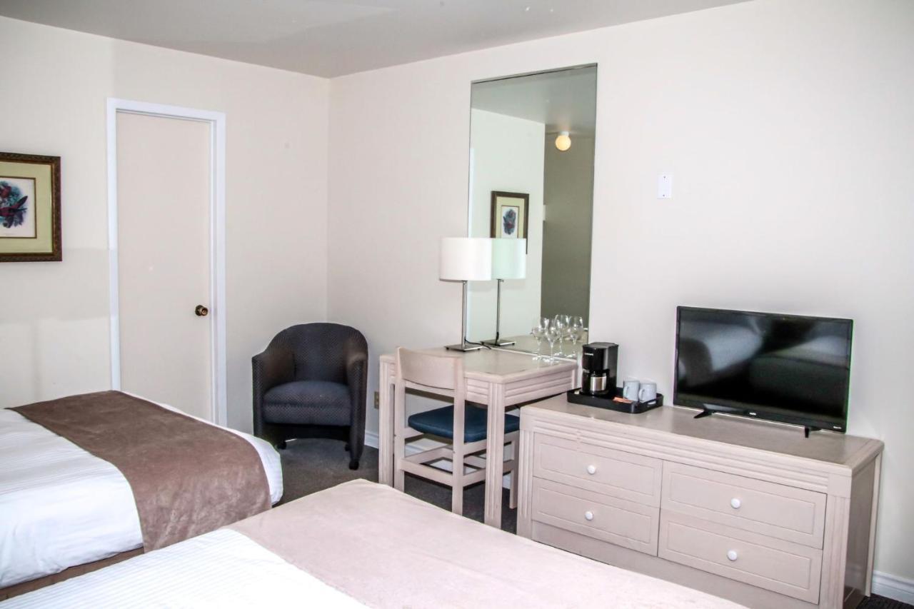 Hotel Les Trois Soeurs Perce Luaran gambar