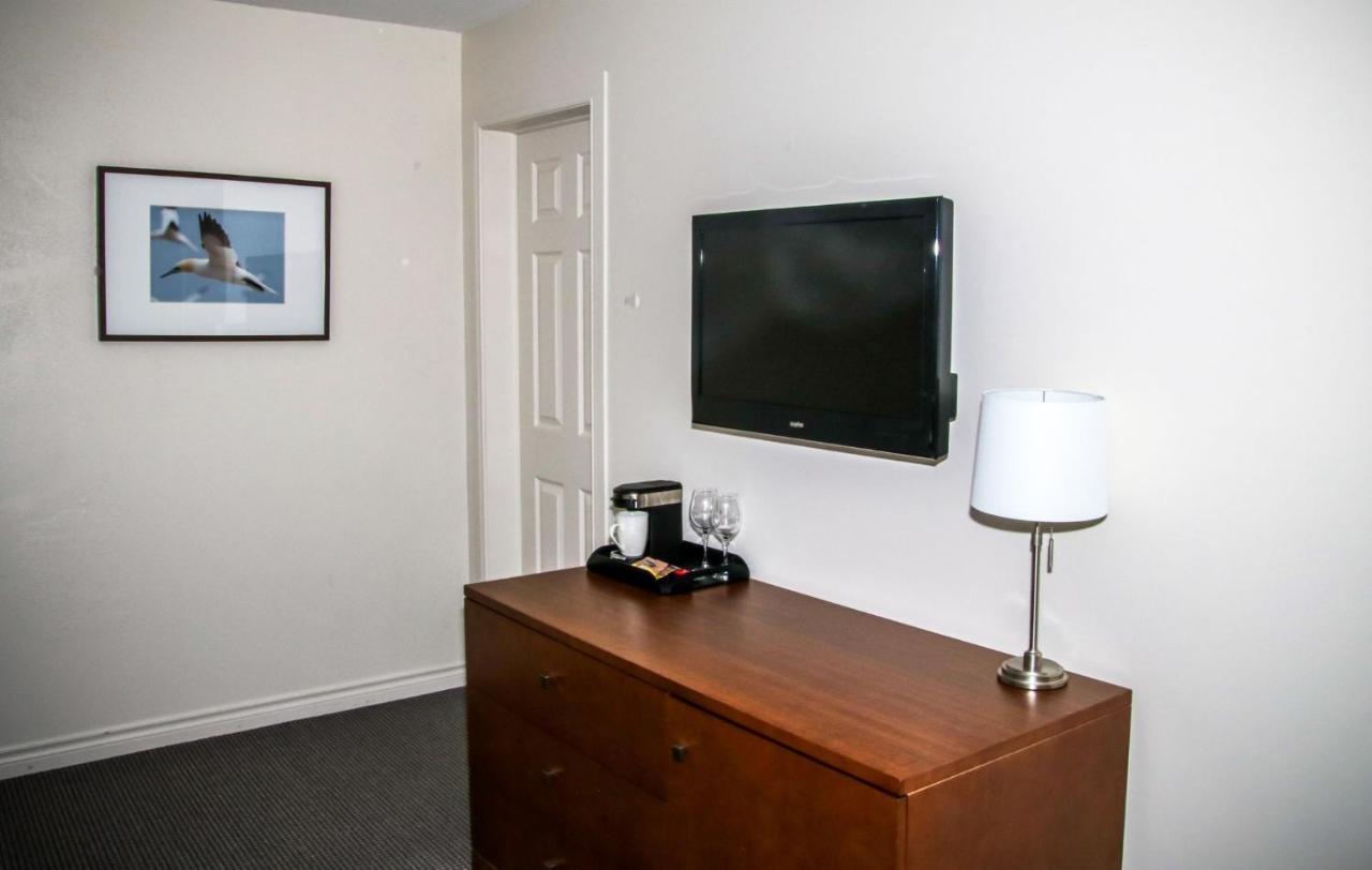 Hotel Les Trois Soeurs Perce Luaran gambar