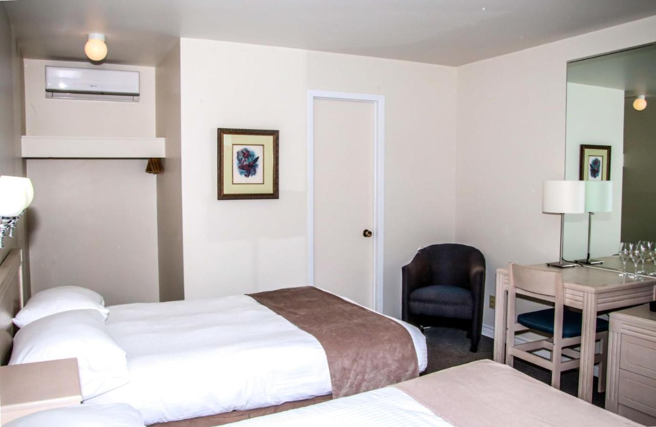Hotel Les Trois Soeurs Perce Luaran gambar