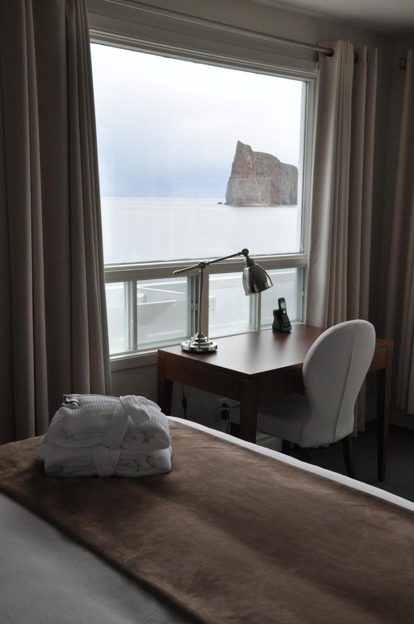 Hotel Les Trois Soeurs Perce Luaran gambar
