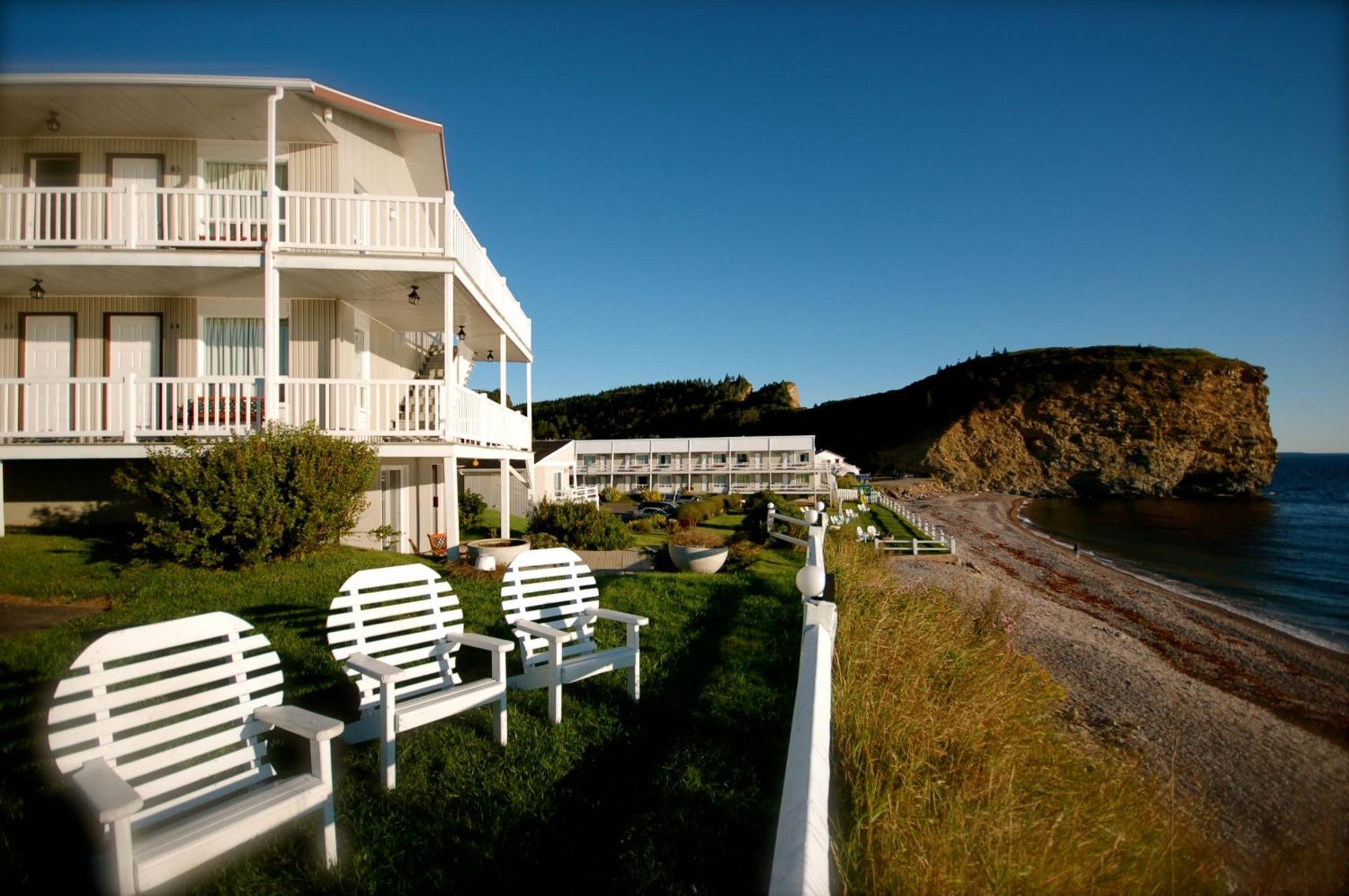 Hotel Les Trois Soeurs Perce Luaran gambar