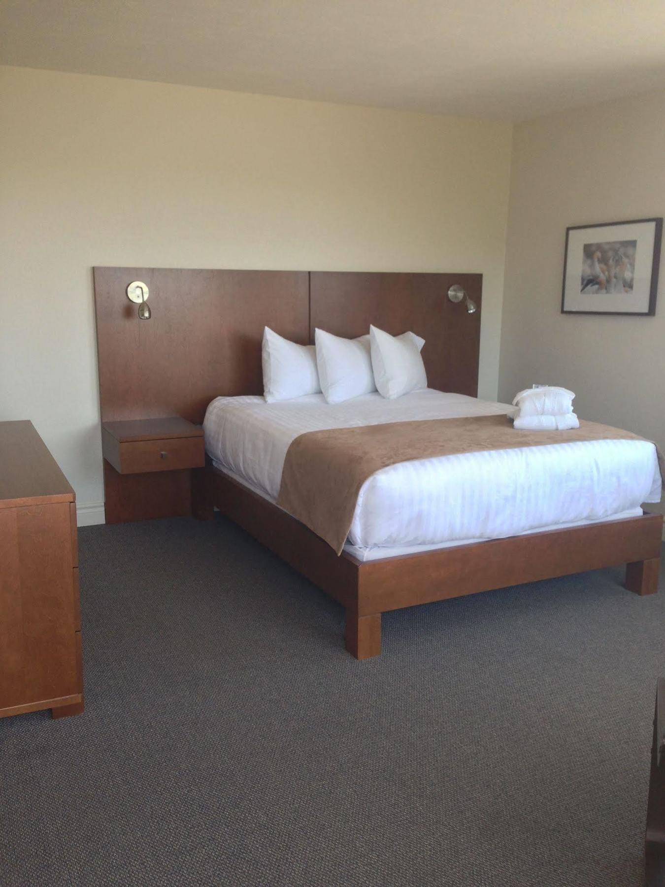 Hotel Les Trois Soeurs Perce Luaran gambar