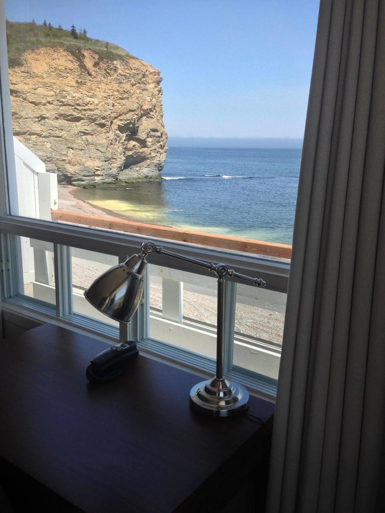 Hotel Les Trois Soeurs Perce Luaran gambar